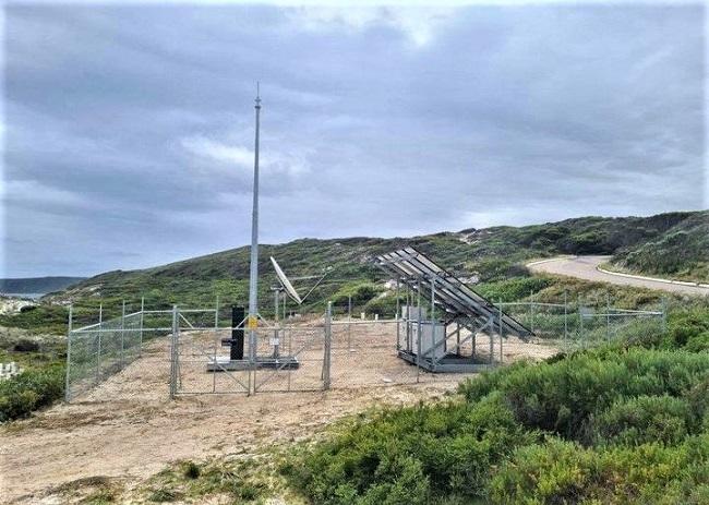 Permanent mobile tower boosts coverage at Esperance beach